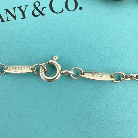 RARE Tiffany & Co. Black Jade Bean Bracelet Sterling Silver by Elsa Peretti - Picture 6 of 7